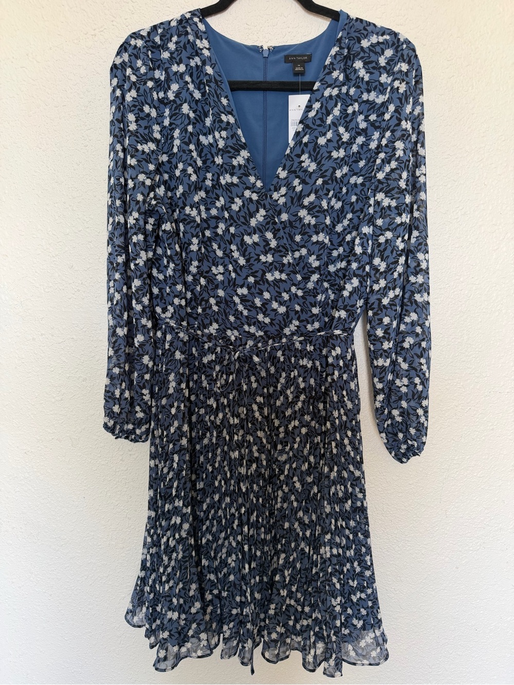 Ann Taylor Navy and White Floral Long Sleeve Pleated Dress